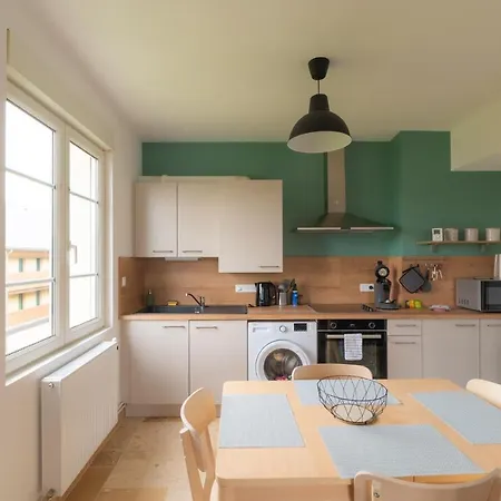 Appartement Cosy Avec Garage Prive Le Mans Exterior photo